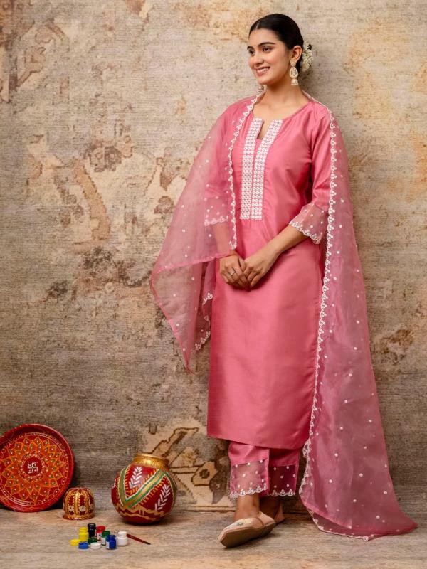 VP 9678 P Women Kurta and Pant Sets Silk Blend Fabric